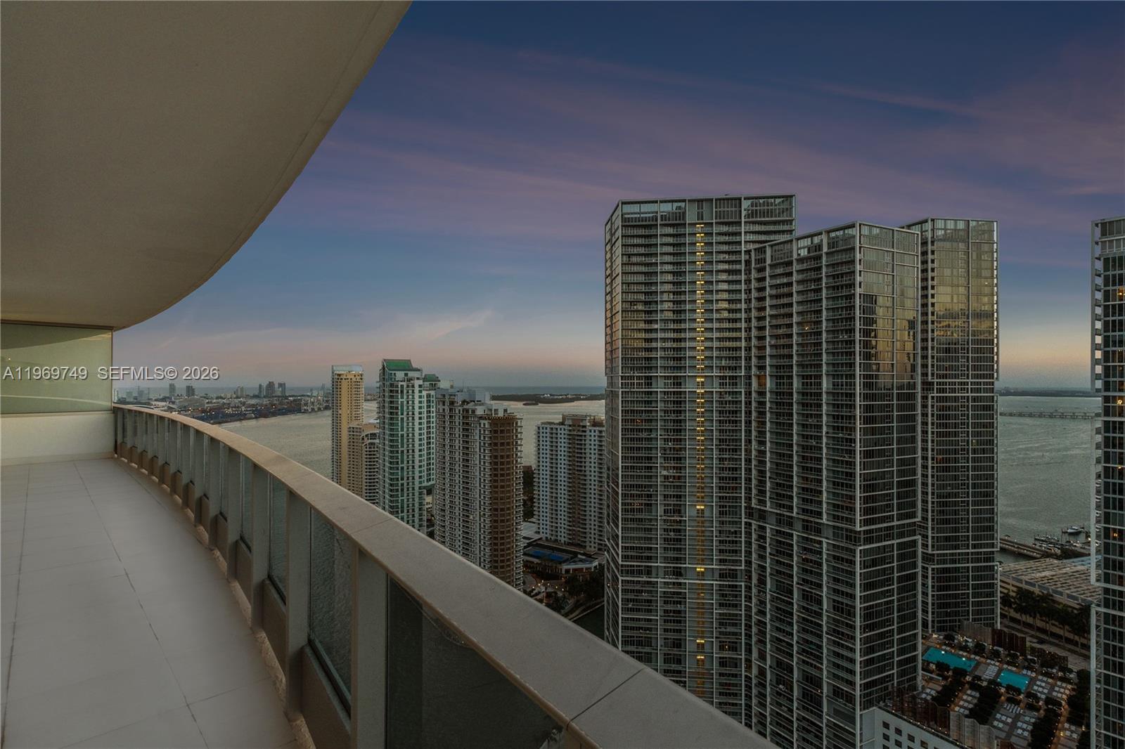 200 Biscayne Boulevard Way #4304, Miami FL 33131
