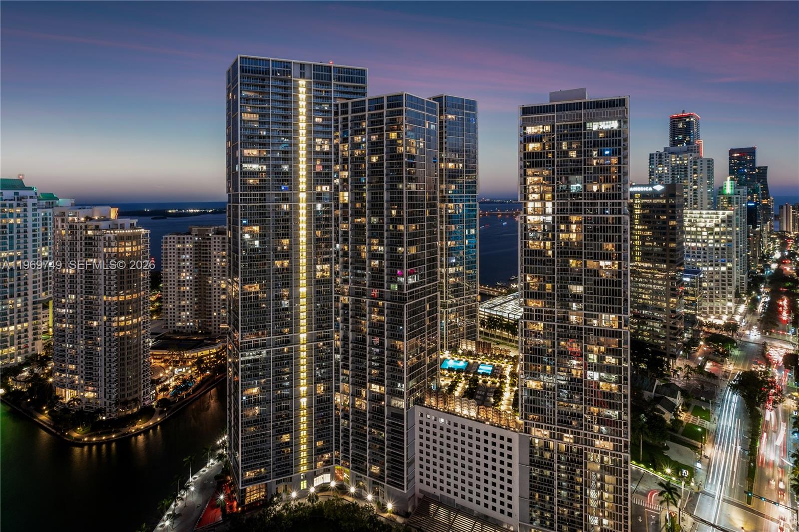 200 Biscayne Boulevard Way #4304, Miami FL 33131