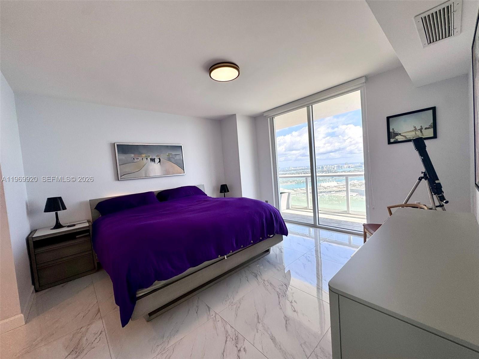 50 Biscayne Blvd #4710, Miami FL 33132