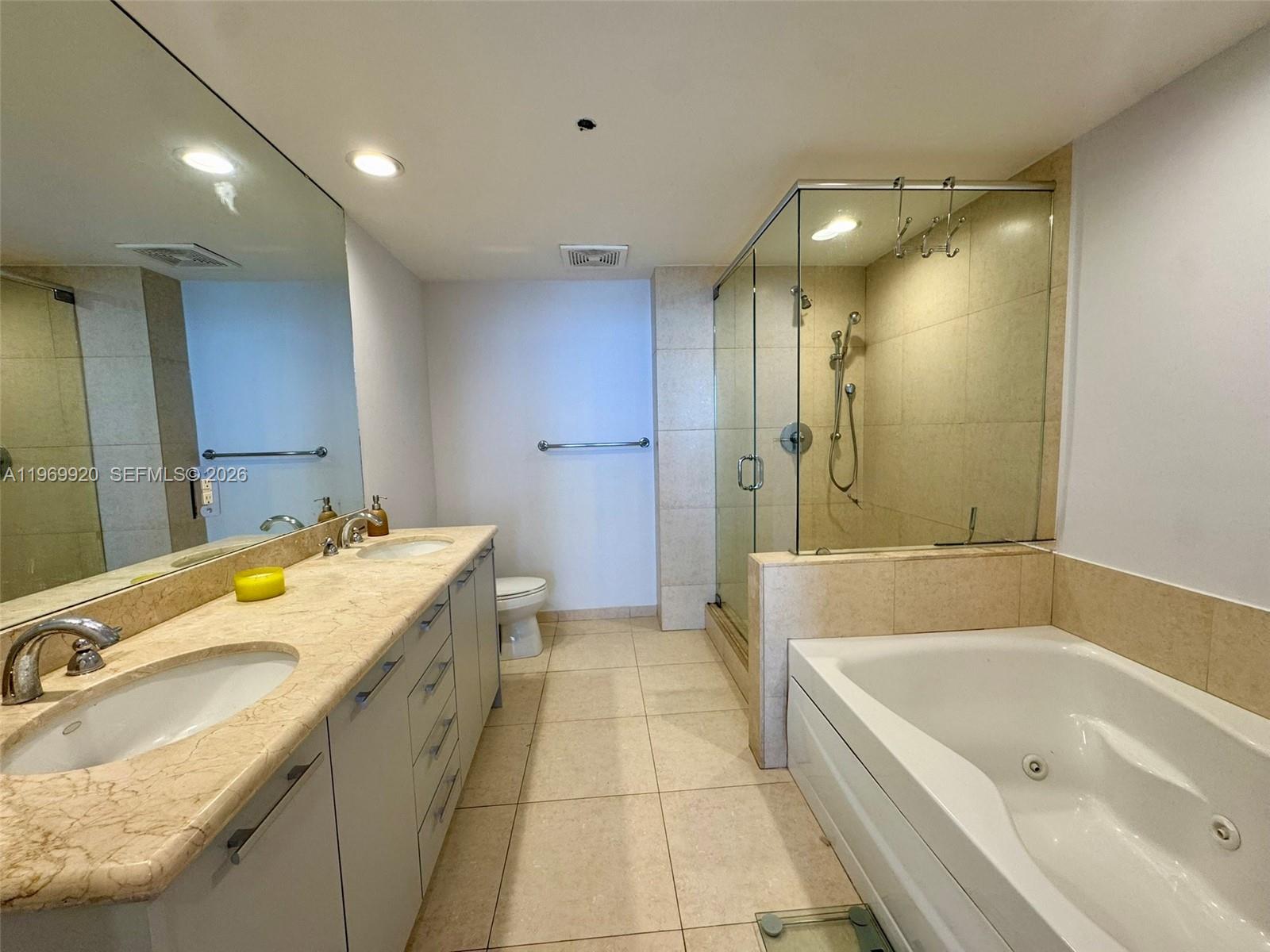 50 Biscayne Blvd #4710, Miami FL 33132