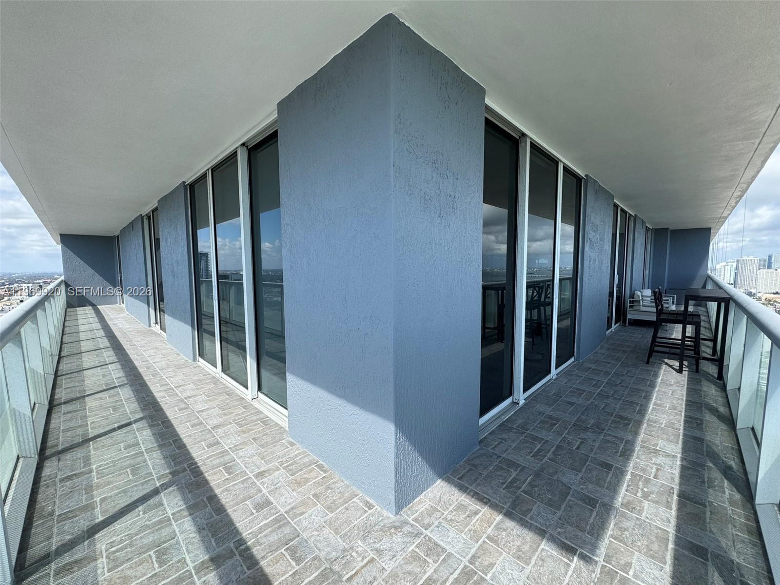 50 Biscayne Blvd #4710, Miami FL 33132