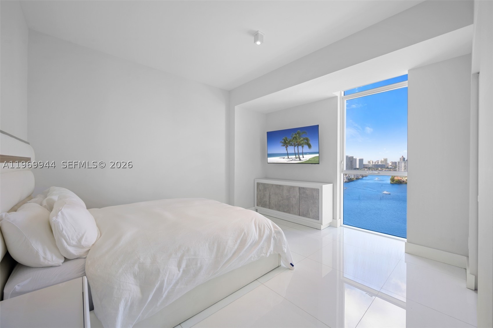 400 Sunny Isles Blvd #2004, Sunny Isles Beach FL 33160