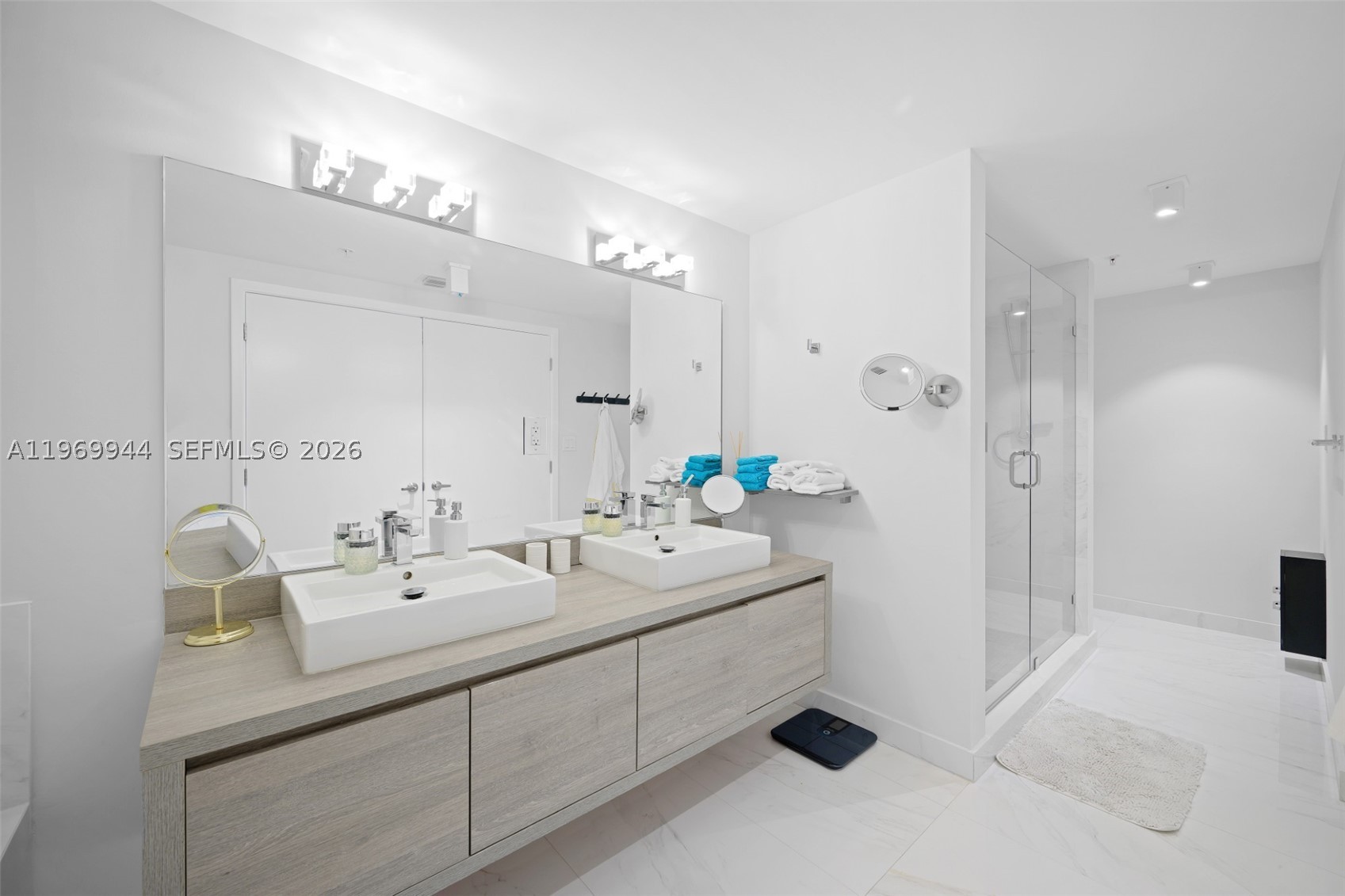400 Sunny Isles Blvd #2004, Sunny Isles Beach FL 33160