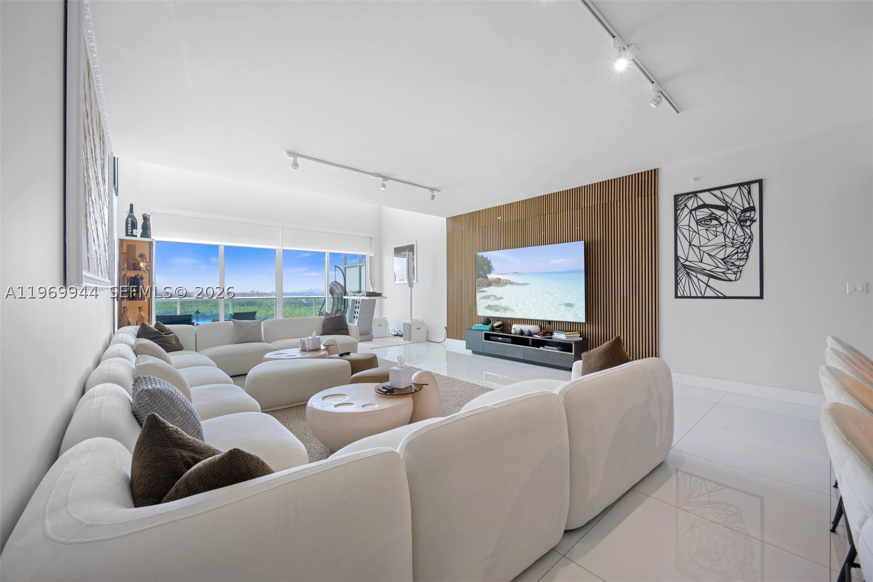 400 Sunny Isles Blvd #2004, Sunny Isles Beach FL 33160