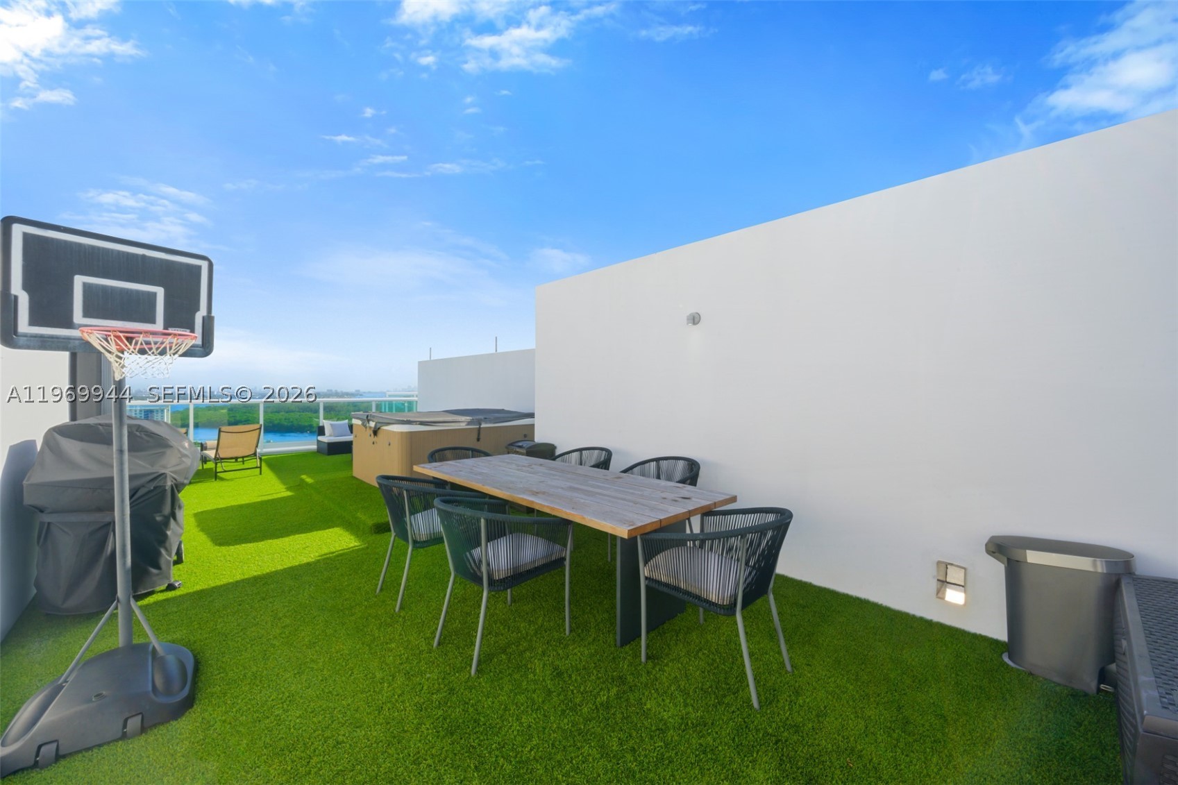 400 Sunny Isles Blvd #2004, Sunny Isles Beach FL 33160