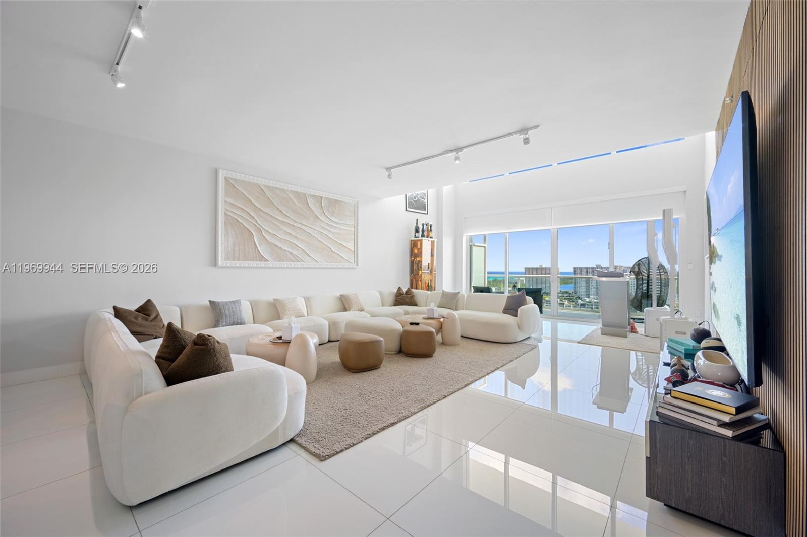 400 Sunny Isles Blvd #2004, Sunny Isles Beach FL 33160