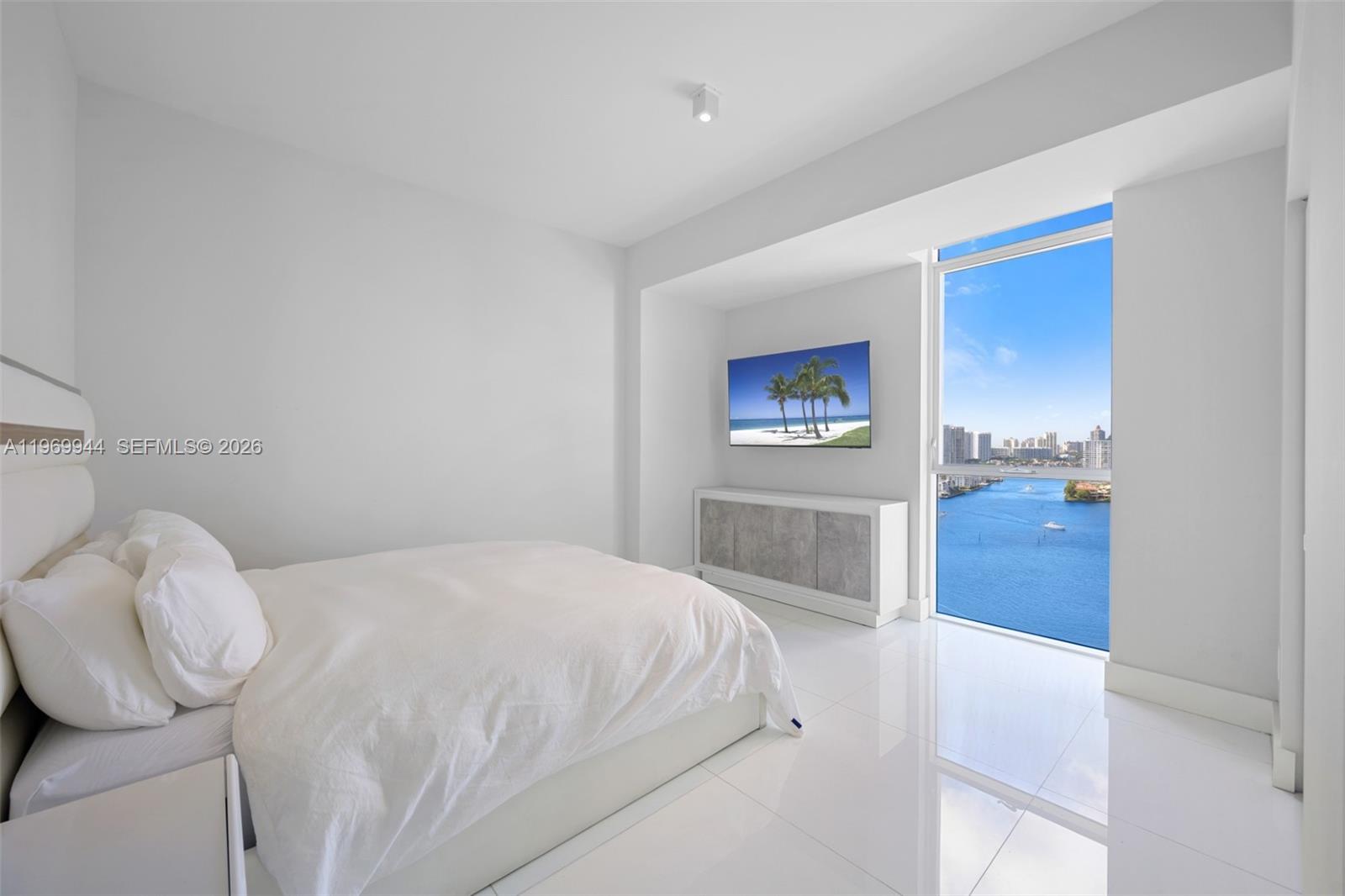 400 Sunny Isles Blvd #2004, Sunny Isles Beach FL 33160