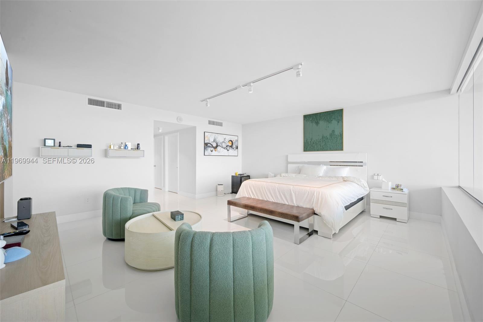 400 Sunny Isles Blvd #2004, Sunny Isles Beach FL 33160