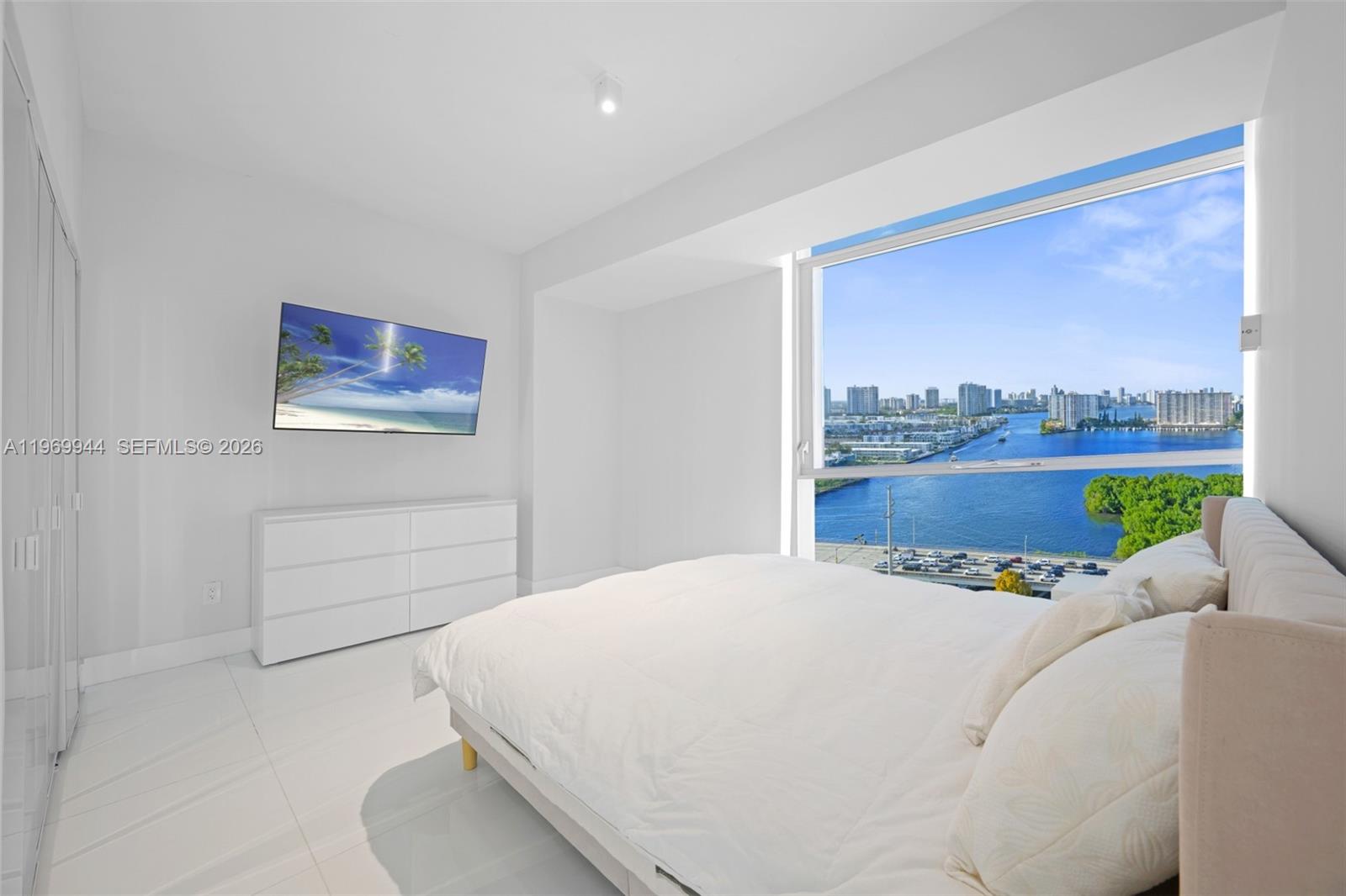 400 Sunny Isles Blvd #2004, Sunny Isles Beach FL 33160