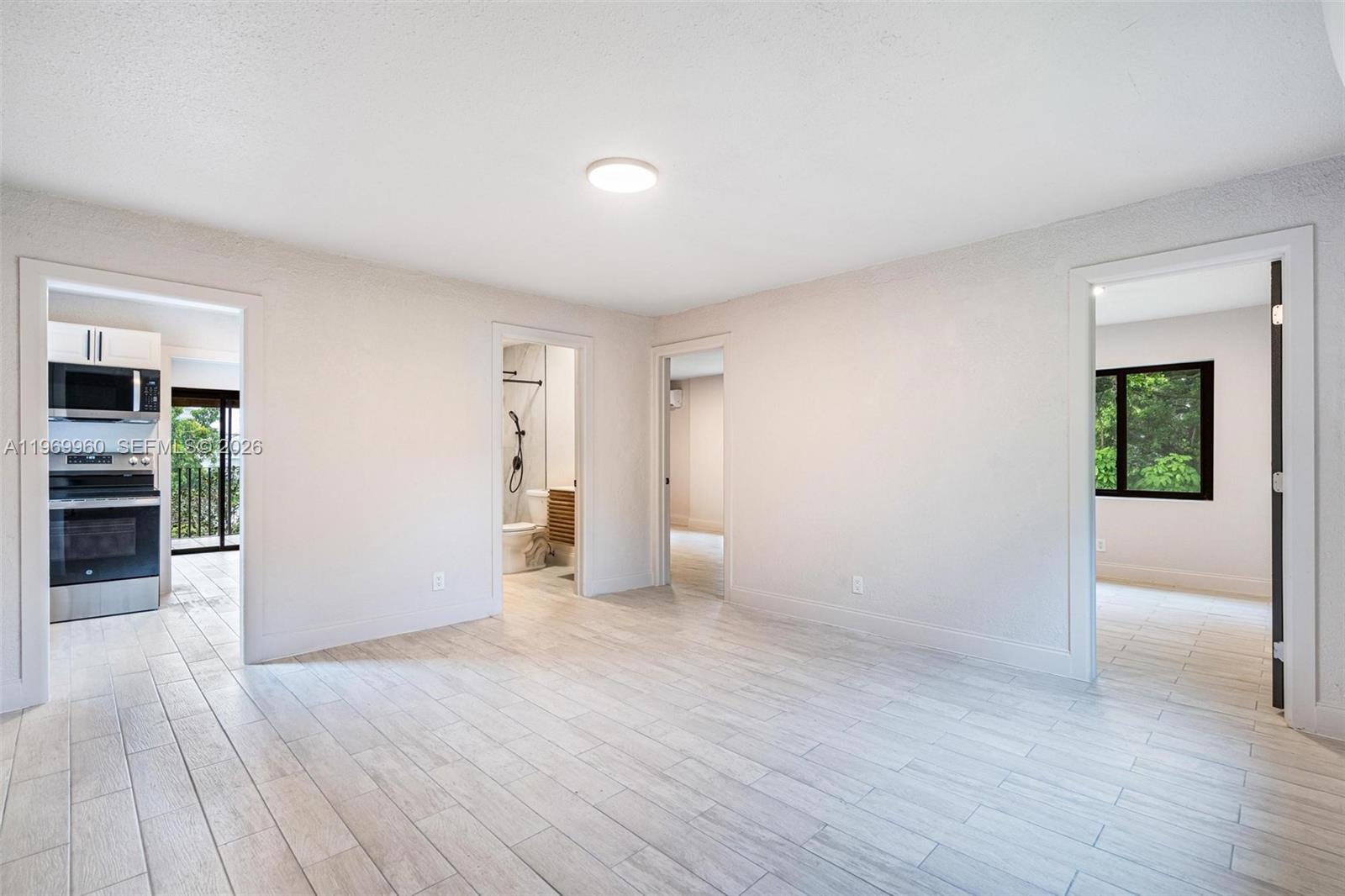 1523 NW 38th St, Miami FL 33142