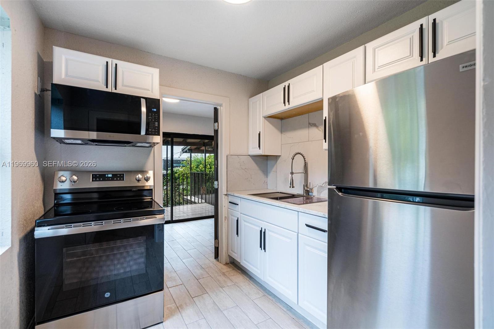 1523 NW 38th St, Miami FL 33142