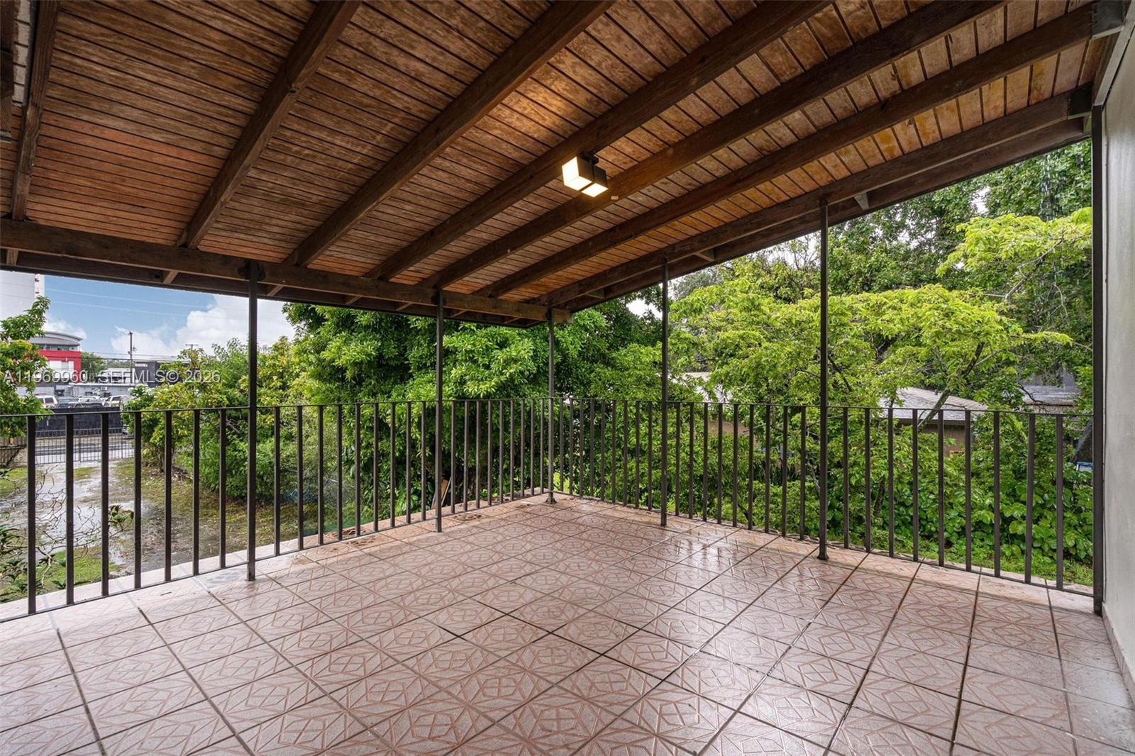 1523 NW 38th St, Miami FL 33142