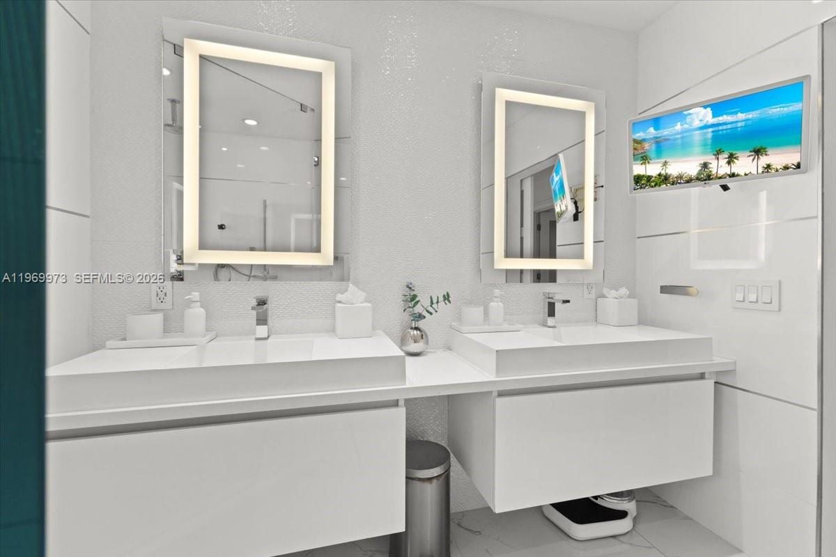 12930 Oleander Rd, North Miami FL 33181