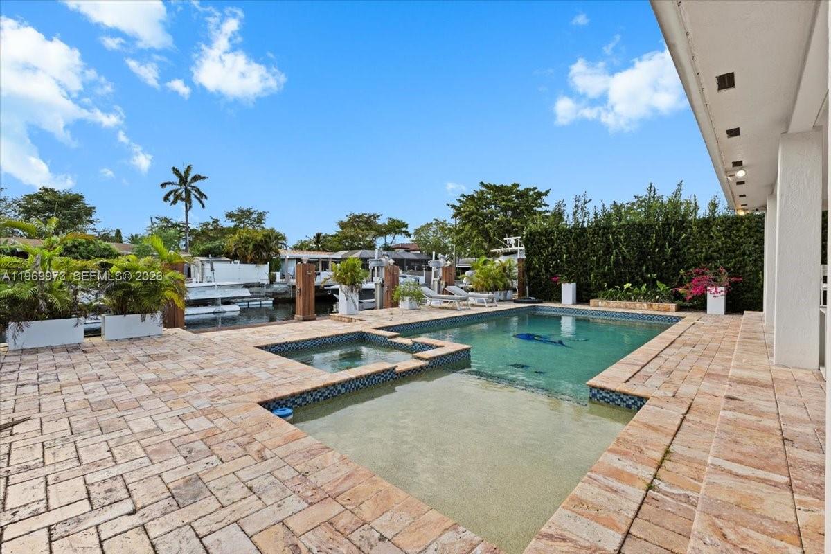12930 Oleander Rd, North Miami FL 33181