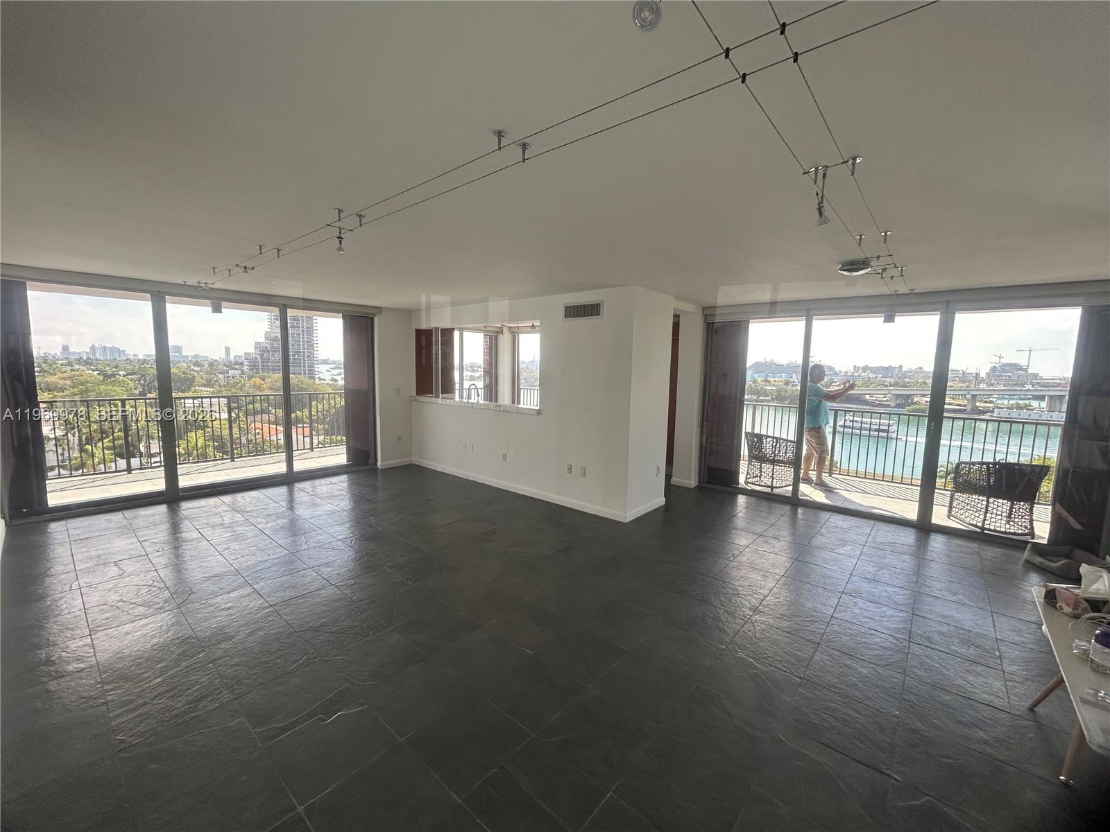 801 N Venetian Dr #802, Miami FL 33139