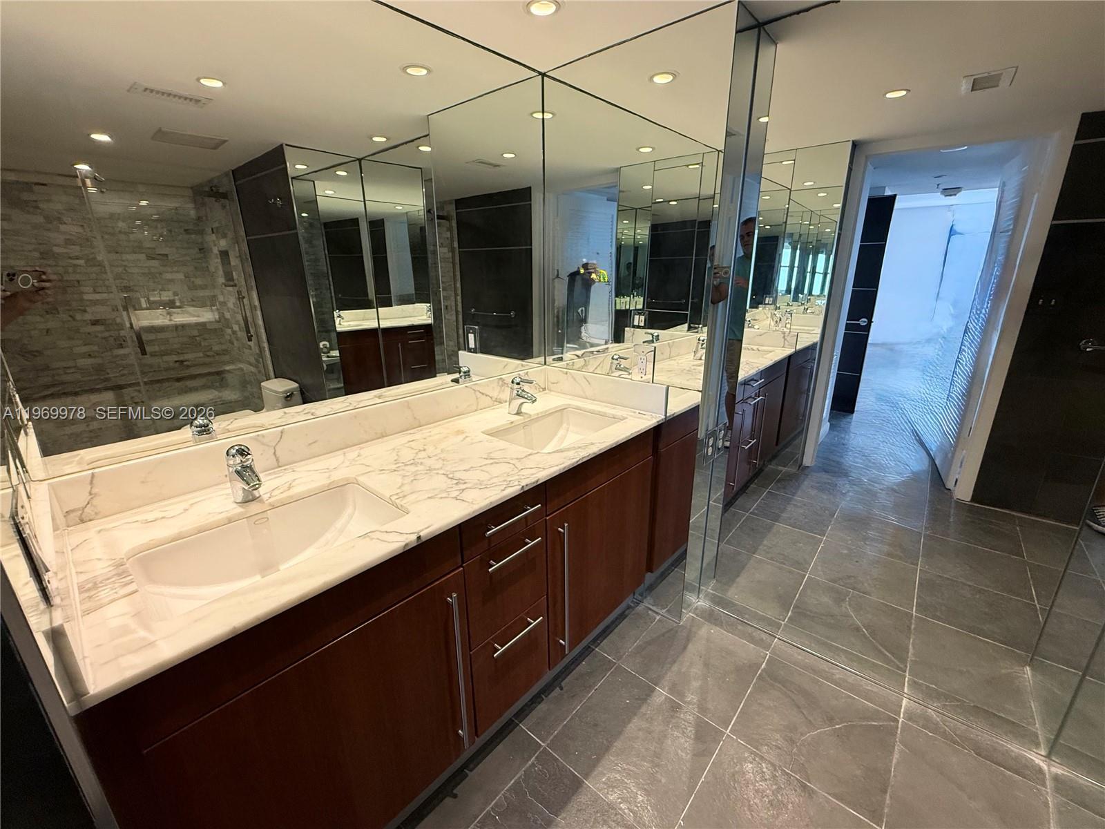 801 N Venetian Dr #802, Miami FL 33139
