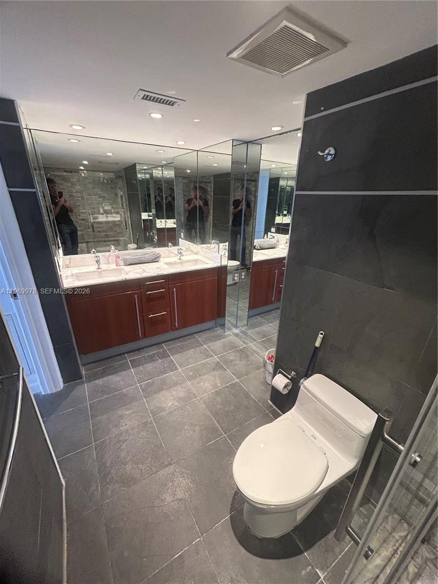 801 N Venetian Dr #802, Miami FL 33139
