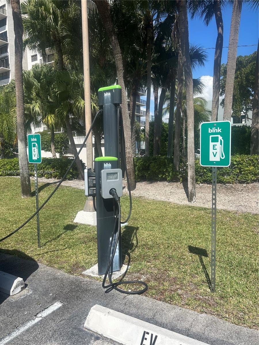 801 N Venetian Dr #802, Miami FL 33139