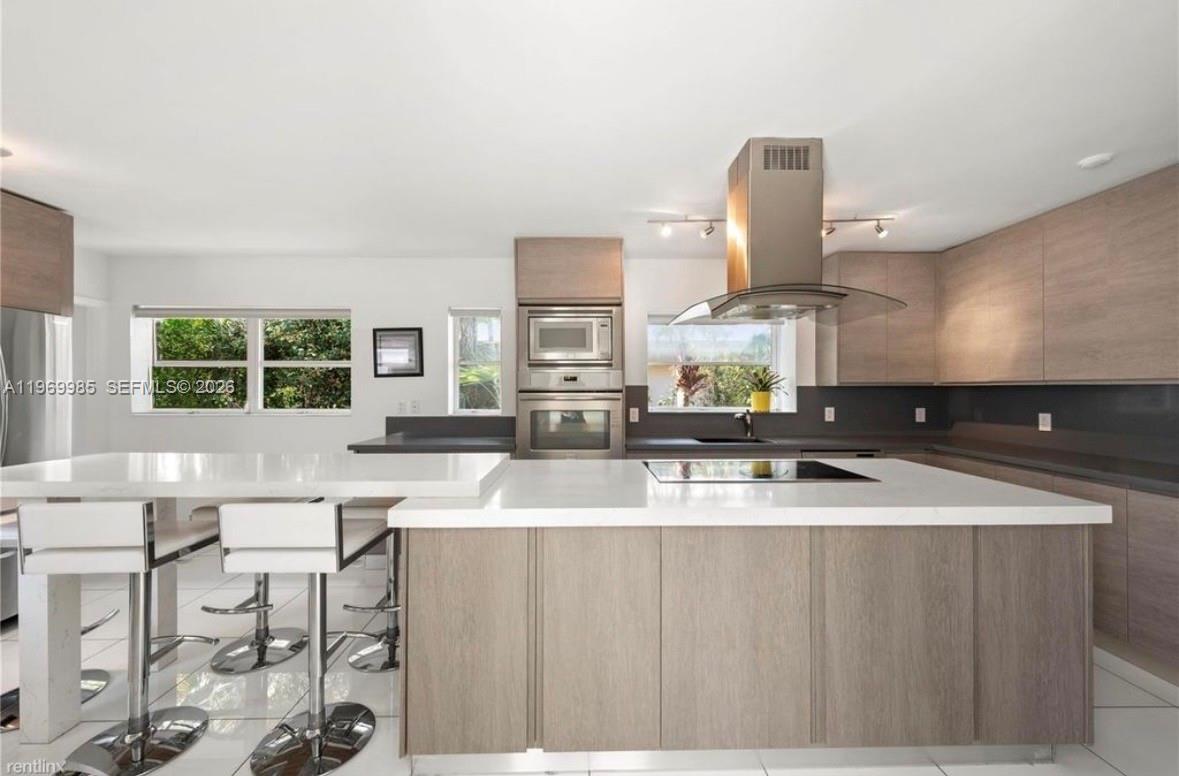 1025 Belle Meade Island Dr, Miami FL 33138