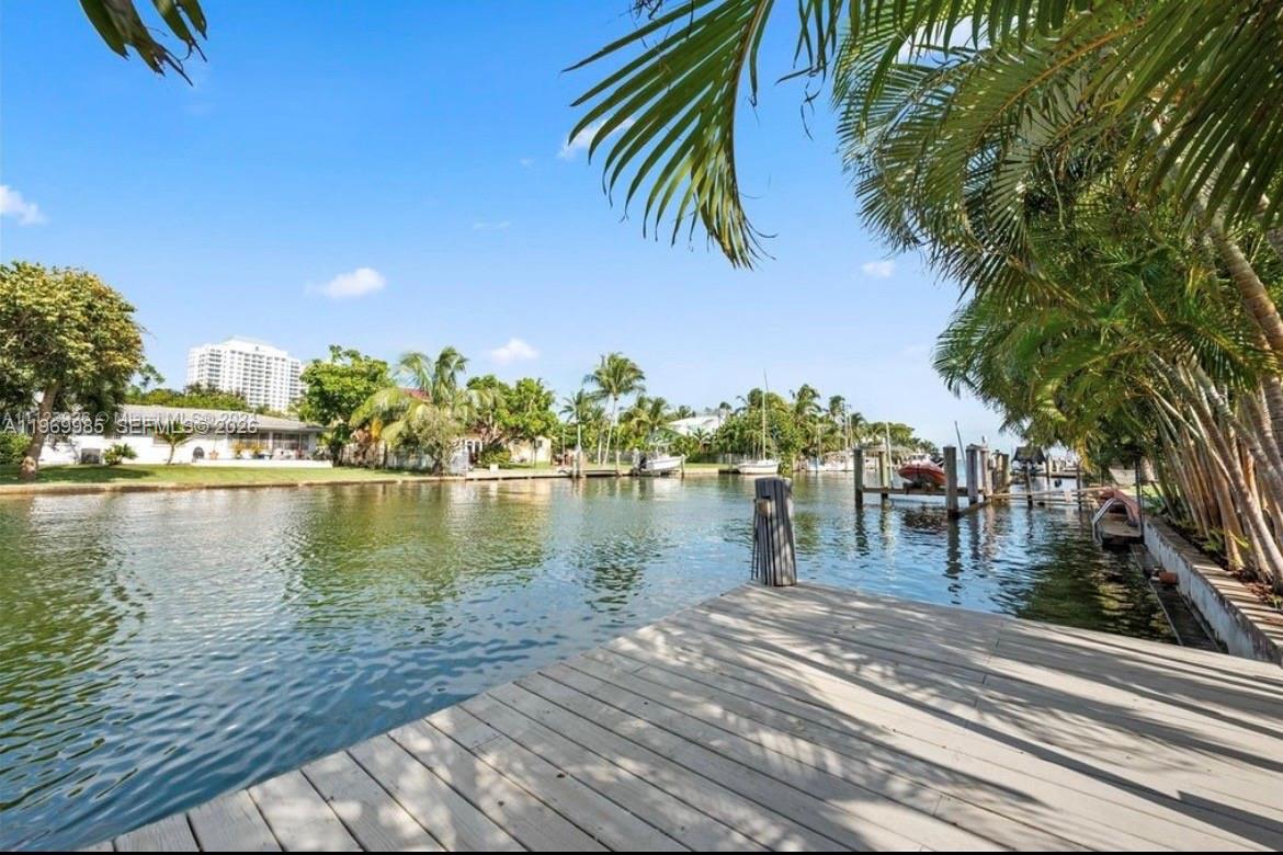 1025 Belle Meade Island Dr, Miami FL 33138