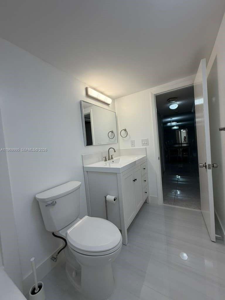 301 SE 3rd St #109, Dania Beach FL 33004