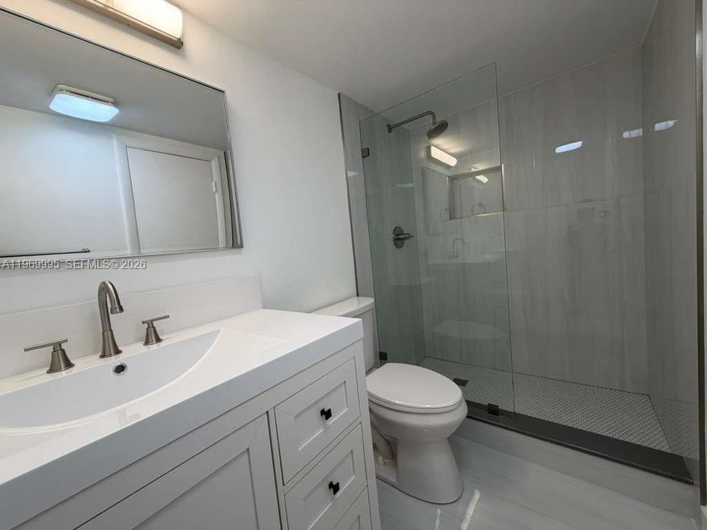 301 SE 3rd St #109, Dania Beach FL 33004