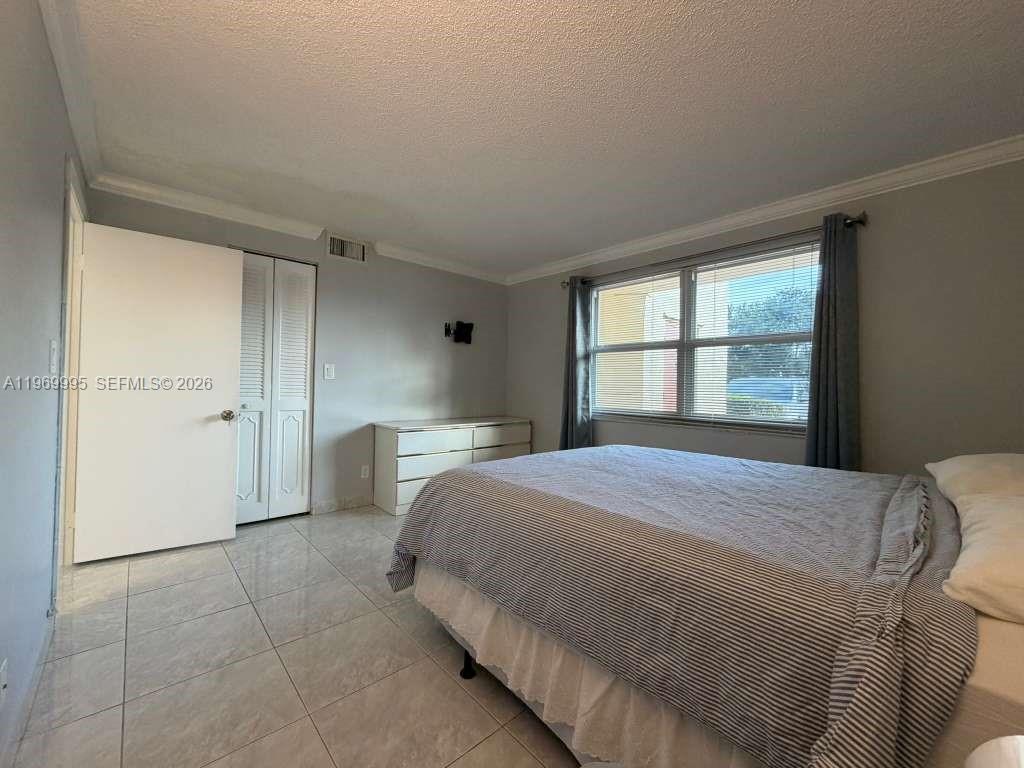 301 SE 3rd St #109, Dania Beach FL 33004