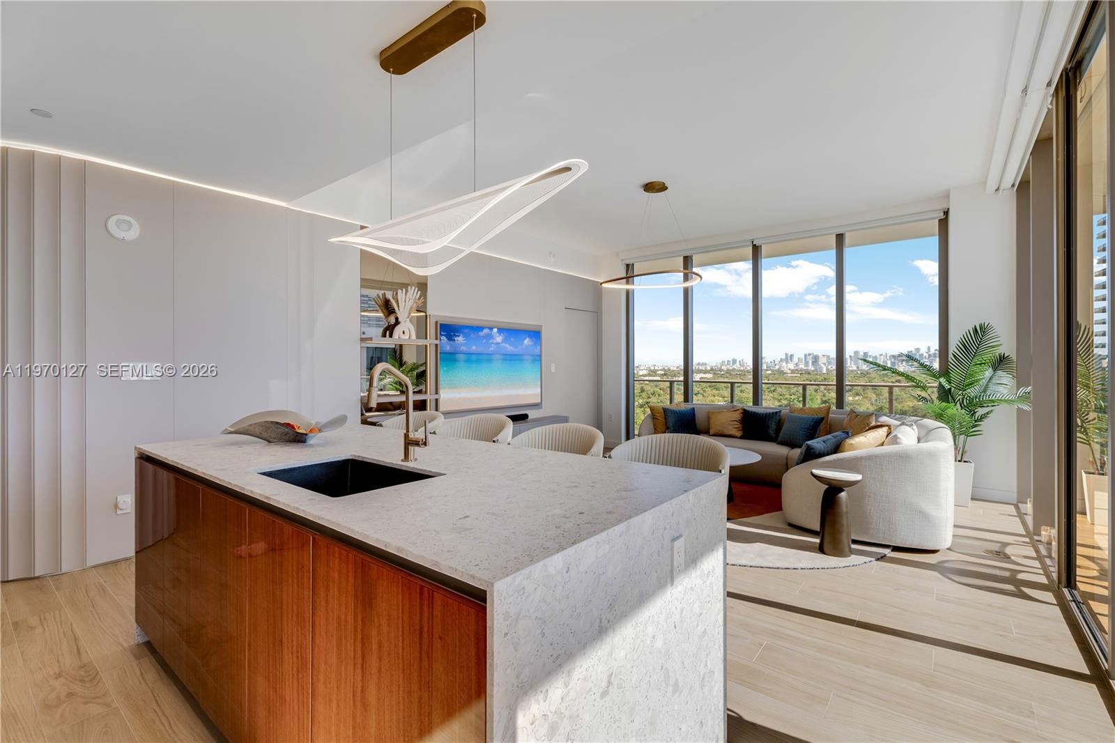2678 Tigertail Ave #1410, Miami FL 33133