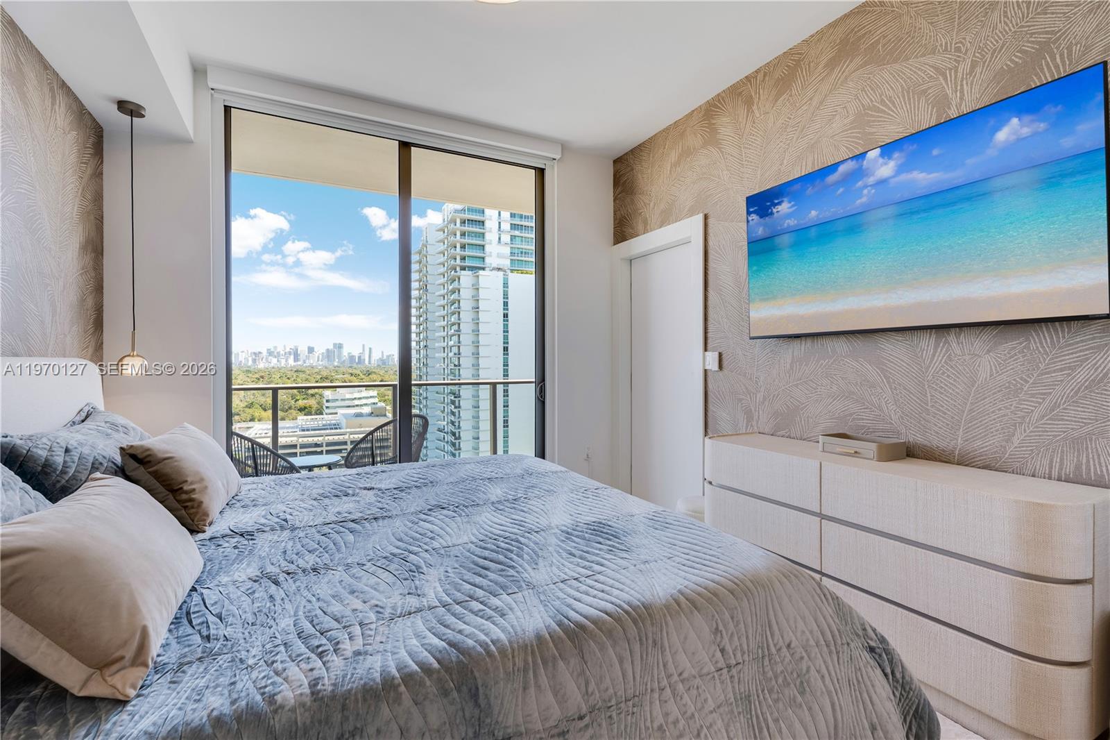 2678 Tigertail Ave #1410, Miami FL 33133