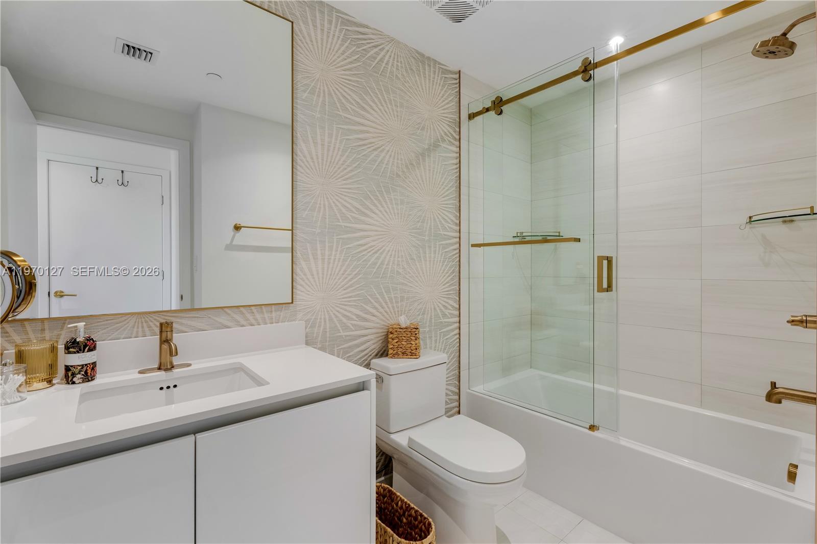 2678 Tigertail Ave #1410, Miami FL 33133