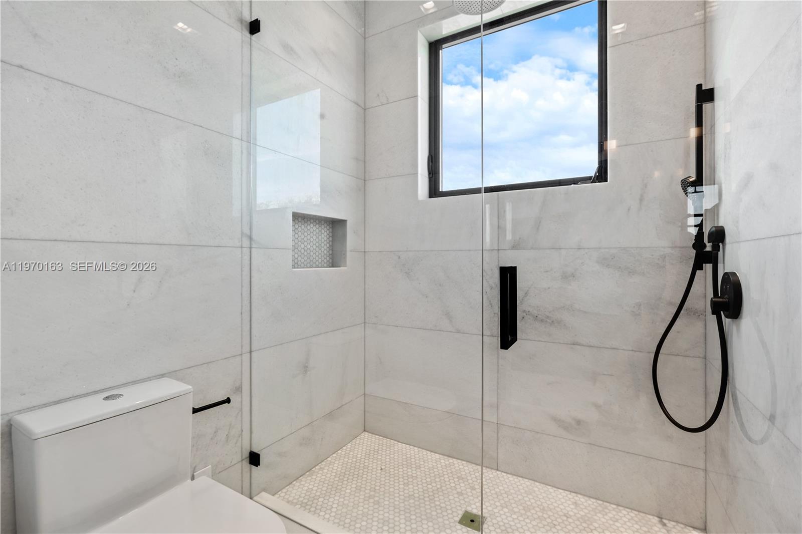 536 W 51st St, Miami Beach FL 33140