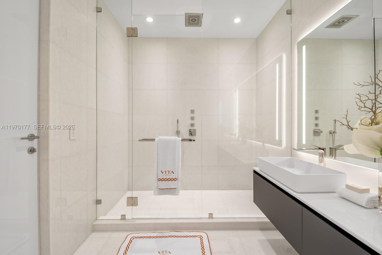 5 Grove Isle #M204, Coconut Grove FL 33133