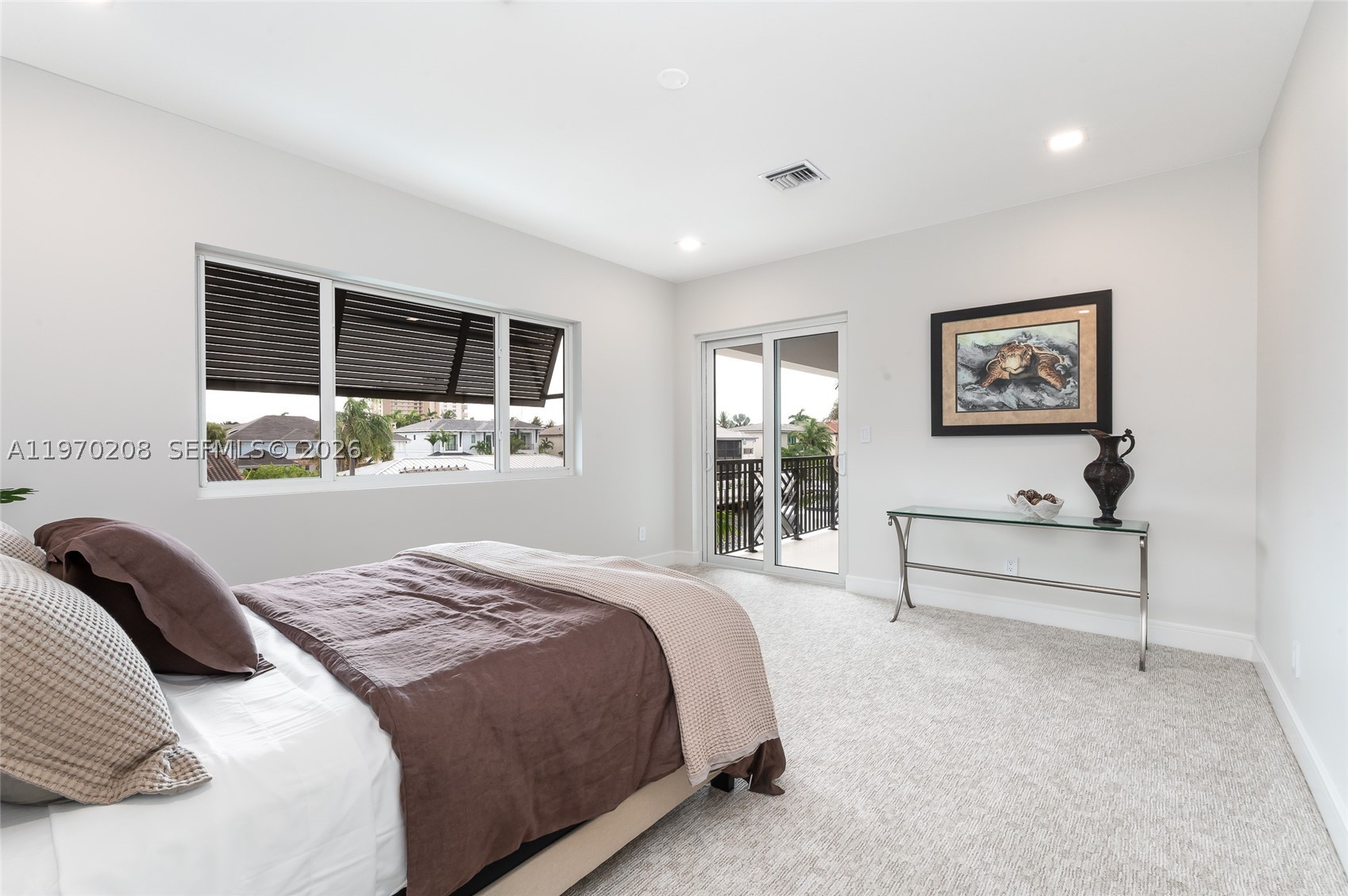3740 NE 29th Ave, Lighthouse Point FL 33064