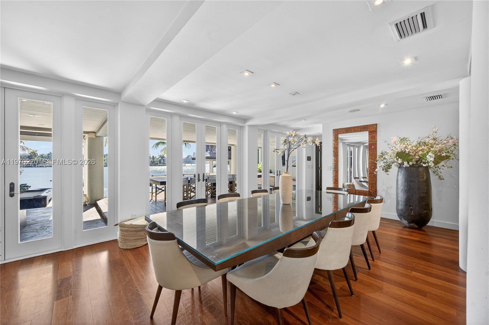 14 W San Marino Dr, Miami Beach FL 33139