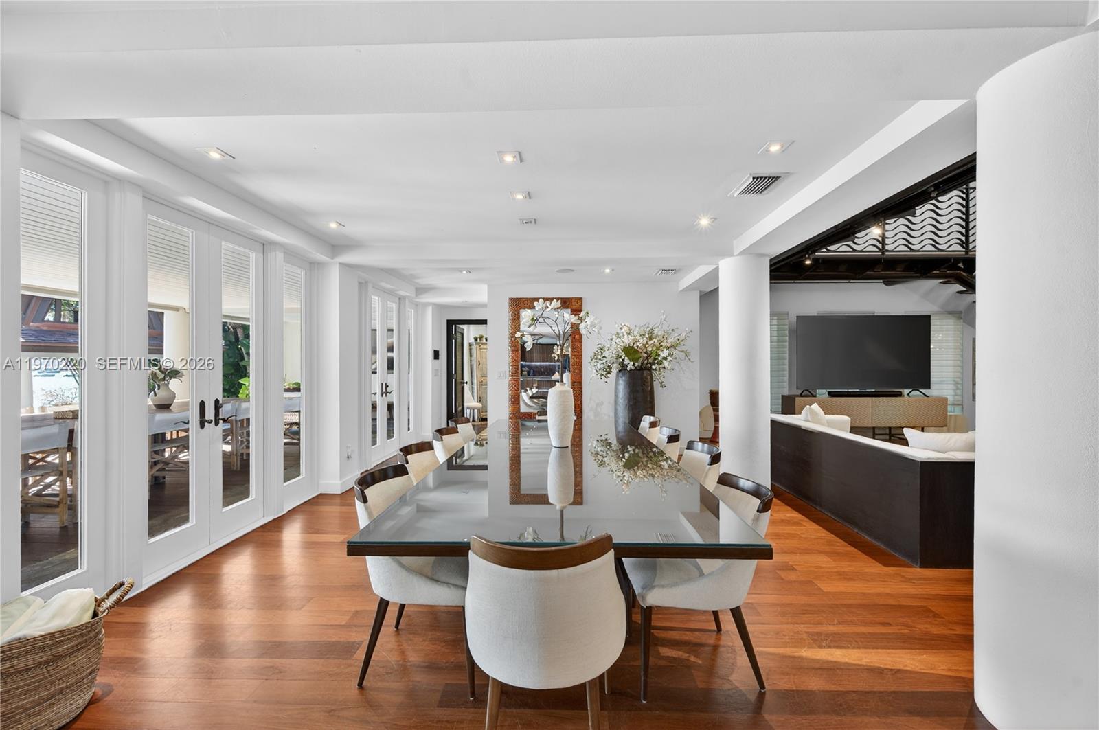 14 W San Marino Dr, Miami Beach FL 33139