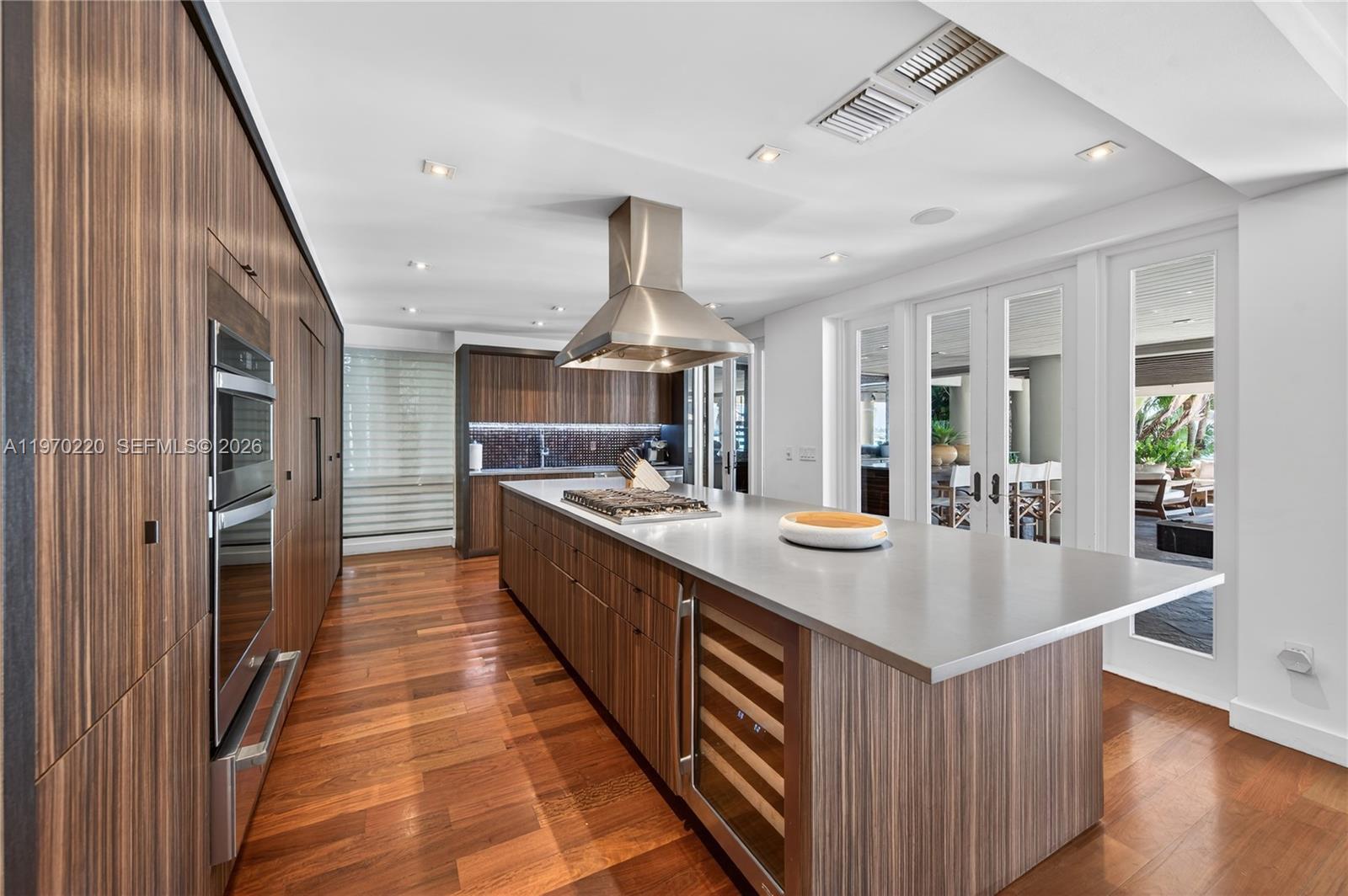 14 W San Marino Dr, Miami Beach FL 33139