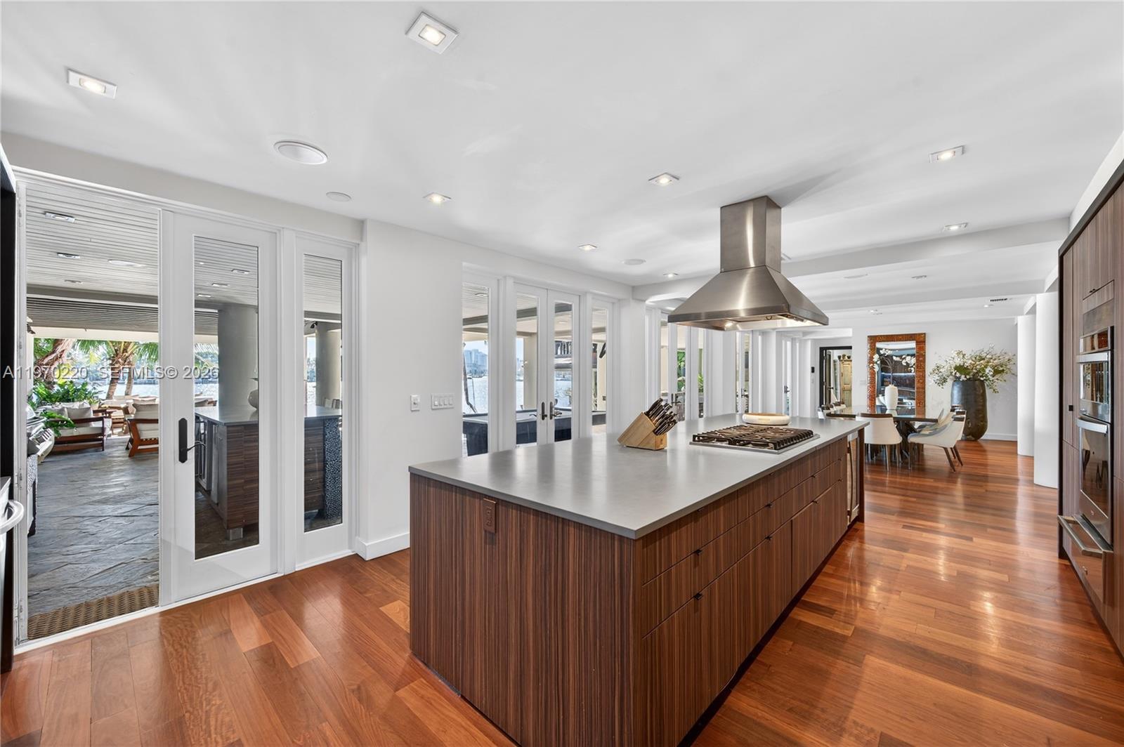 14 W San Marino Dr, Miami Beach FL 33139