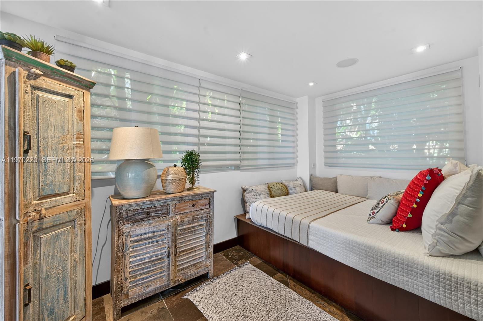 14 W San Marino Dr, Miami Beach FL 33139