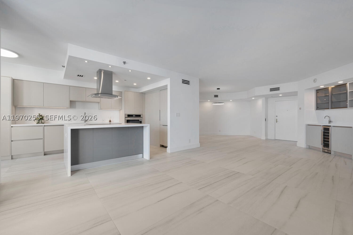 3000 Island Blvd #2504, Aventura FL 33160