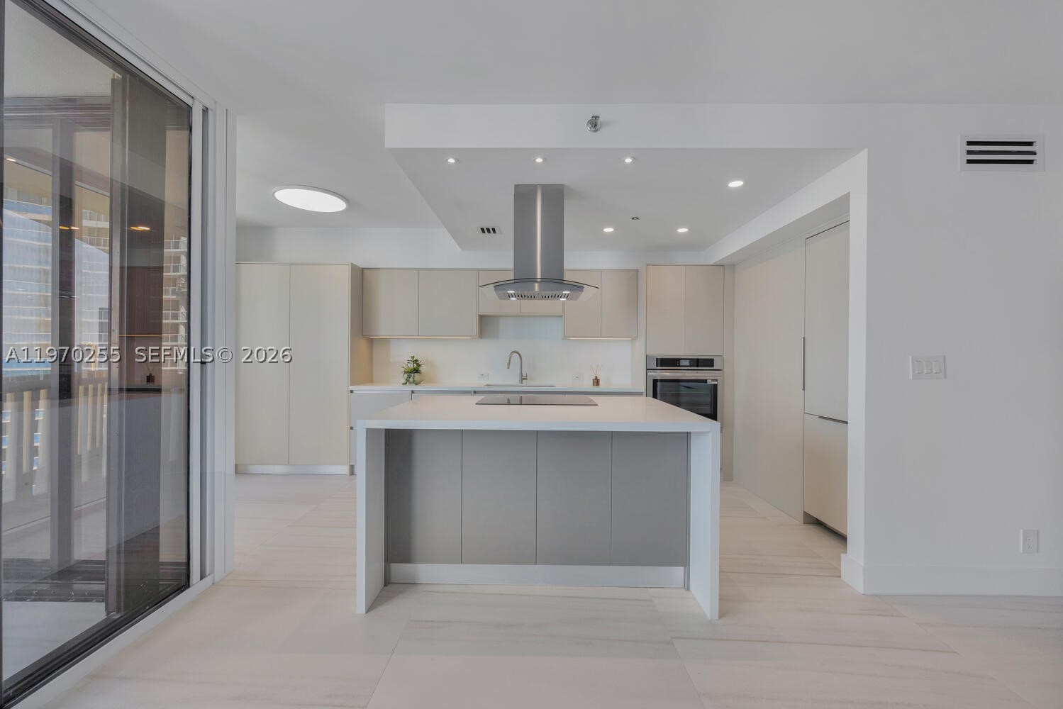 3000 Island Blvd #2504, Aventura FL 33160