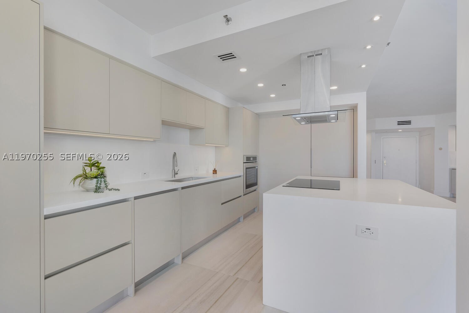 3000 Island Blvd #2504, Aventura FL 33160