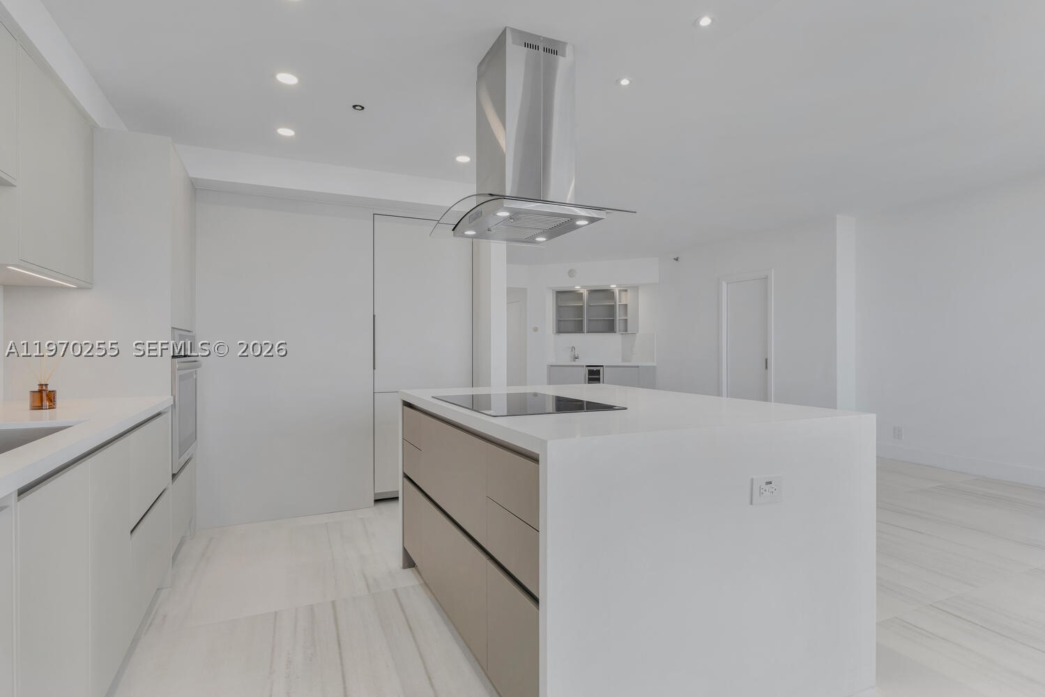 3000 Island Blvd #2504, Aventura FL 33160