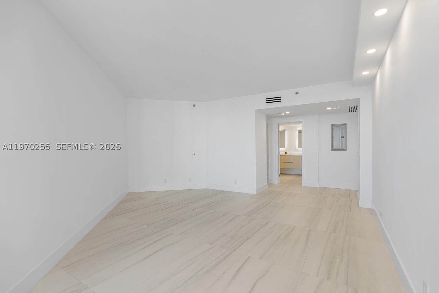 3000 Island Blvd #2504, Aventura FL 33160