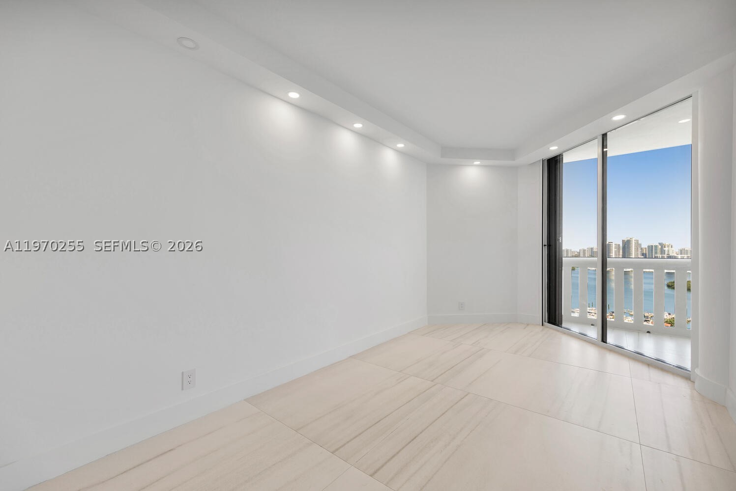 3000 Island Blvd #2504, Aventura FL 33160