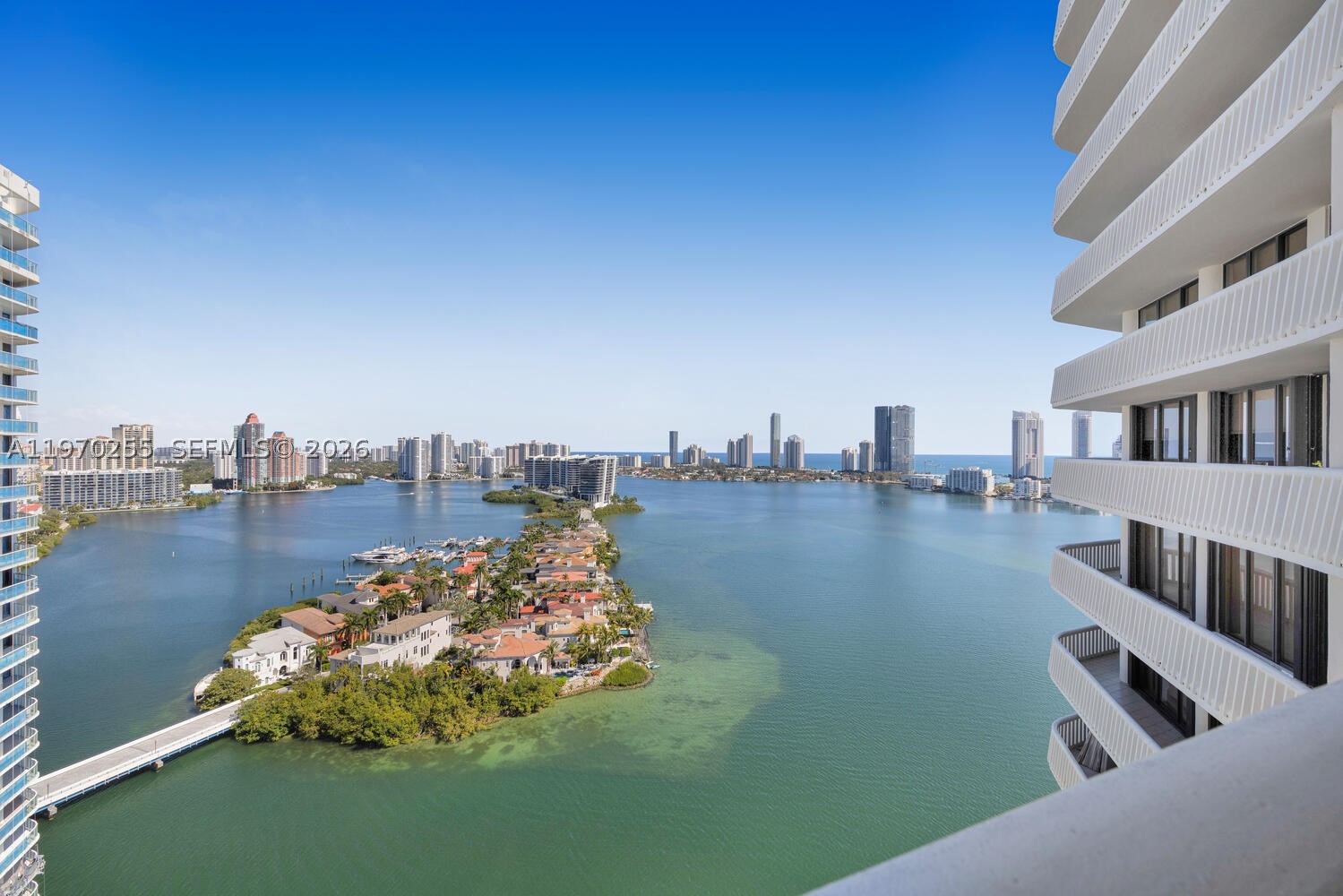 3000 Island Blvd #2504, Aventura FL 33160