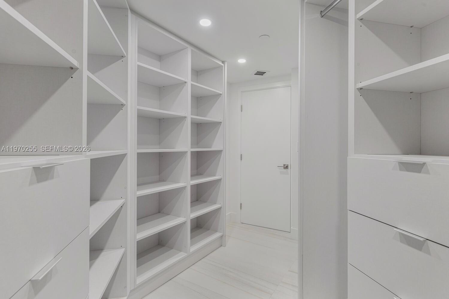 3000 Island Blvd #2504, Aventura FL 33160