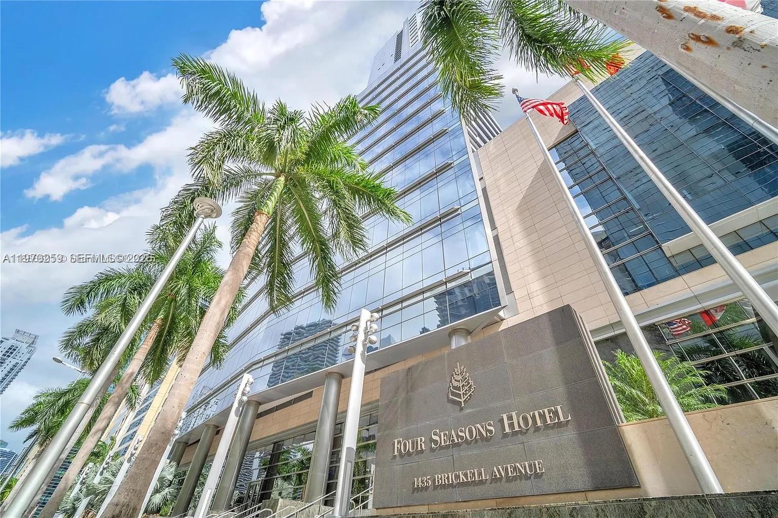 1435 Brickell Ave #3212, Miami FL 33131
