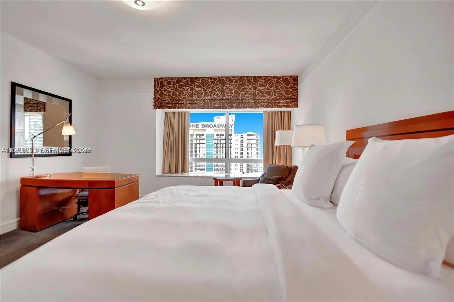 1435 Brickell Ave #3212, Miami FL 33131