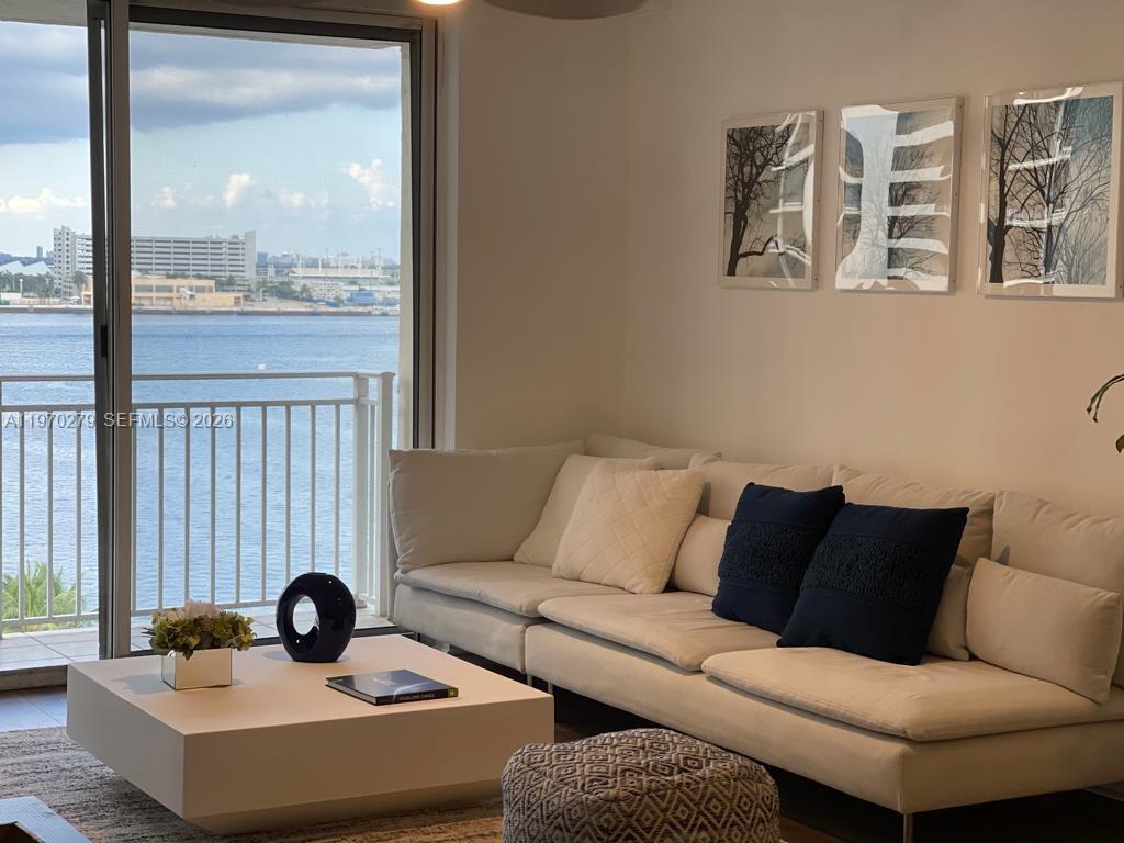770 Claughton Island Dr #1013, Miami FL 33131