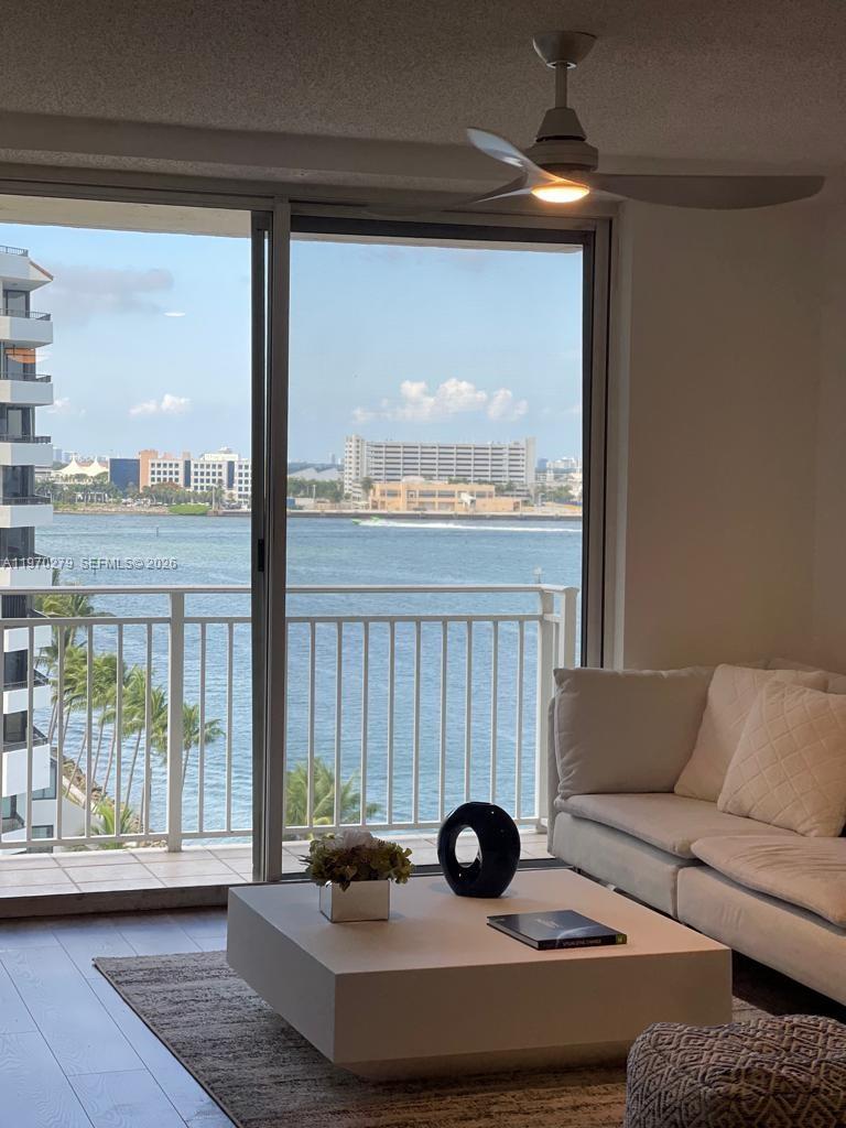 770 Claughton Island Dr #1013, Miami FL 33131